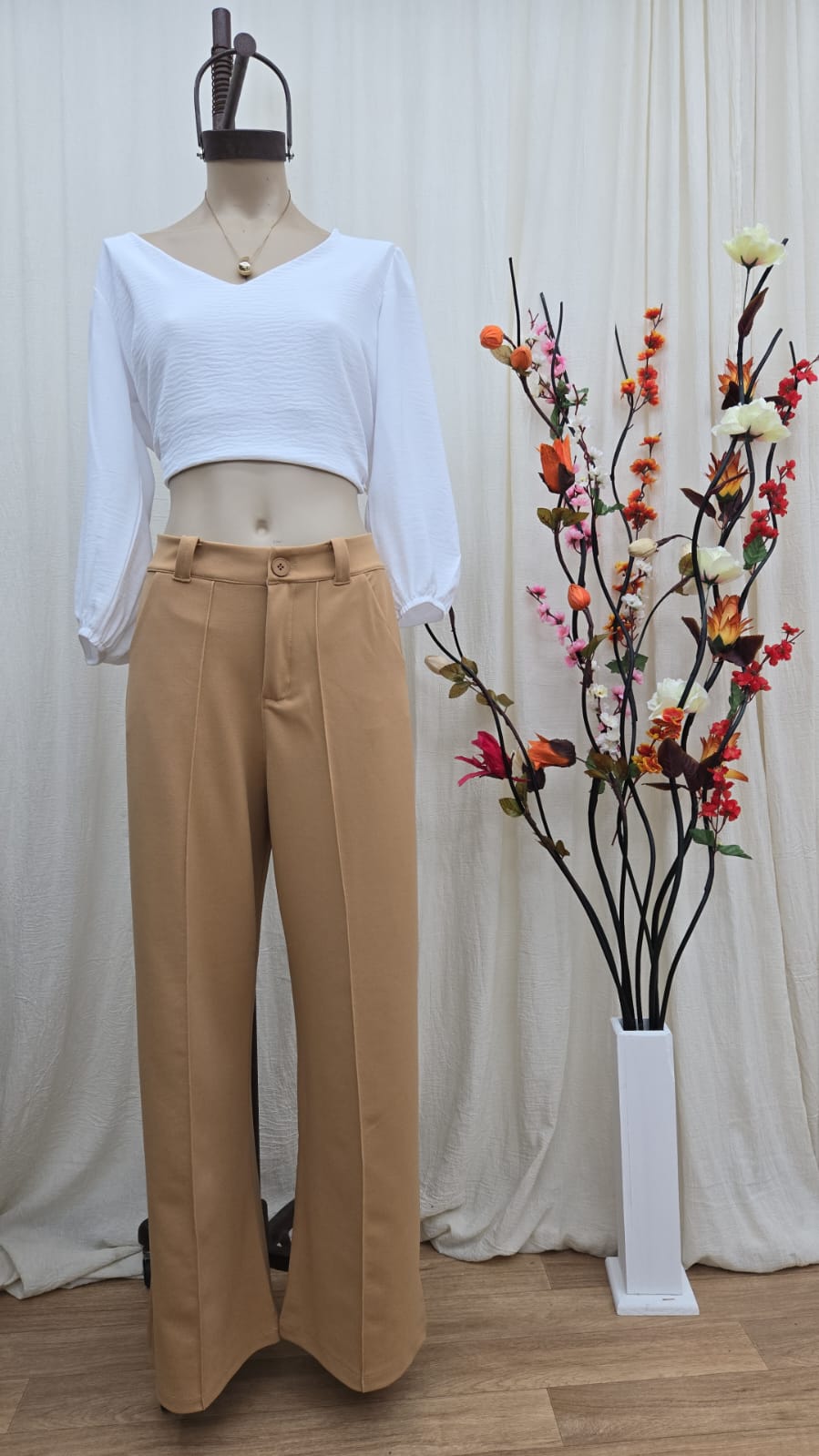 Pantalón sastrero con botón de crep 2 pinzas Elena