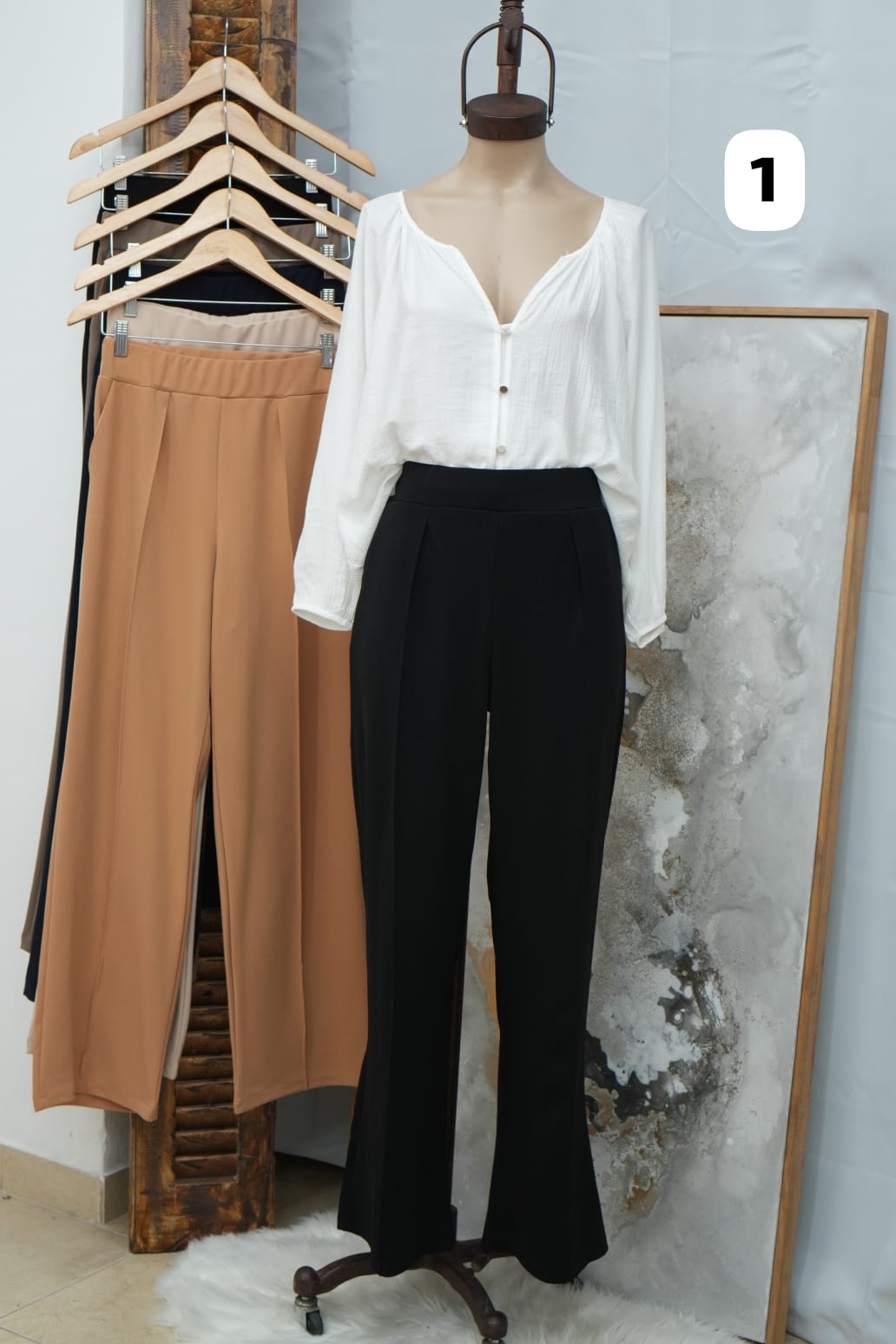 Pantalón Recto de crep  con pinzas y elastico