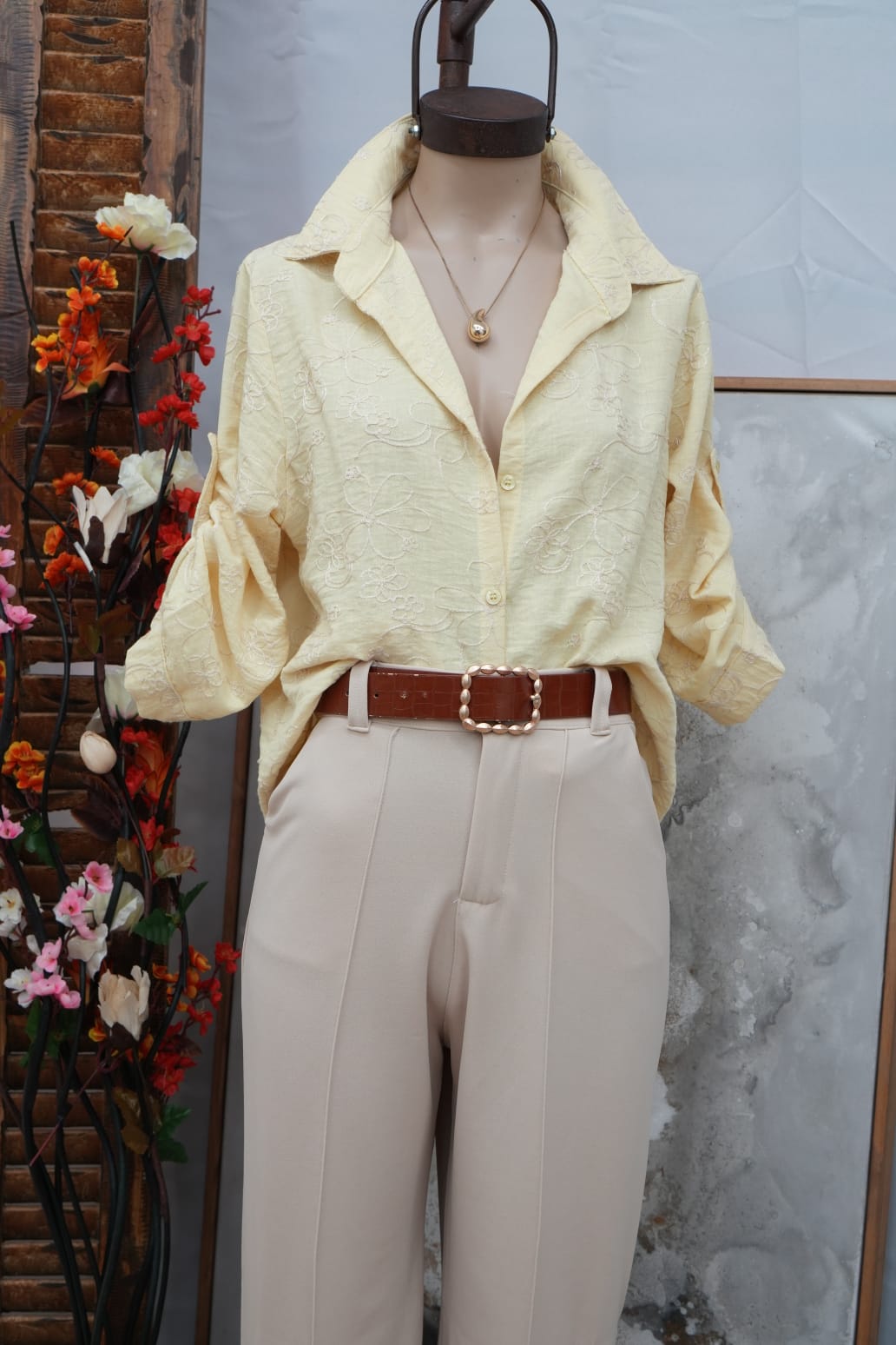 Camisa clasica 3/4 lino bordada hilo Ledy