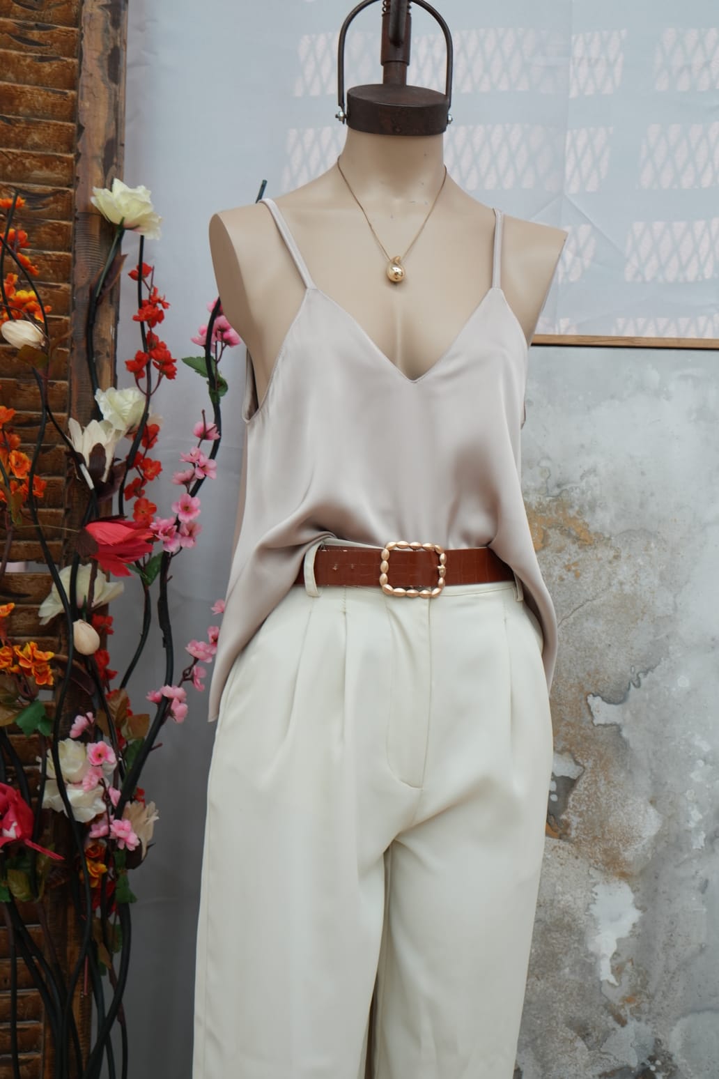 Musculosa de saten liso premium Nelly