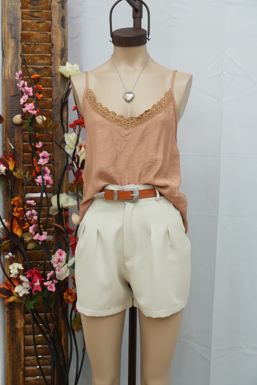 Musculosa de manila bretel fino con puntilla Bexa