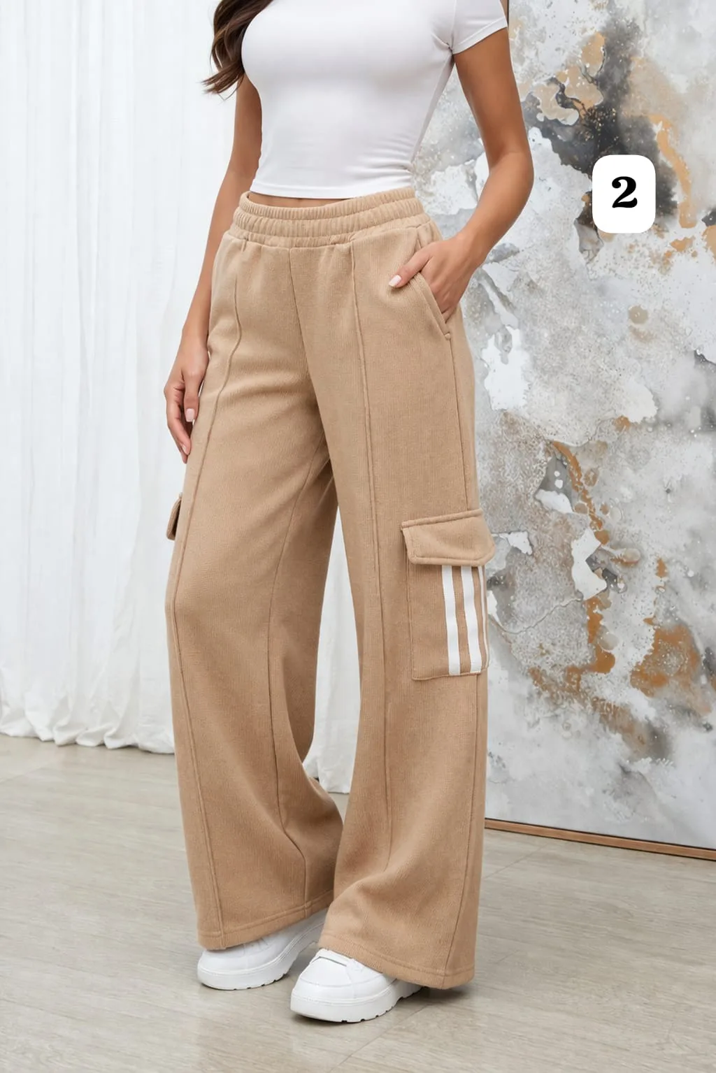 Alternative view of Pantalón  Darlon liso con pinzas tipo cargo con 3 tiras bolsillo