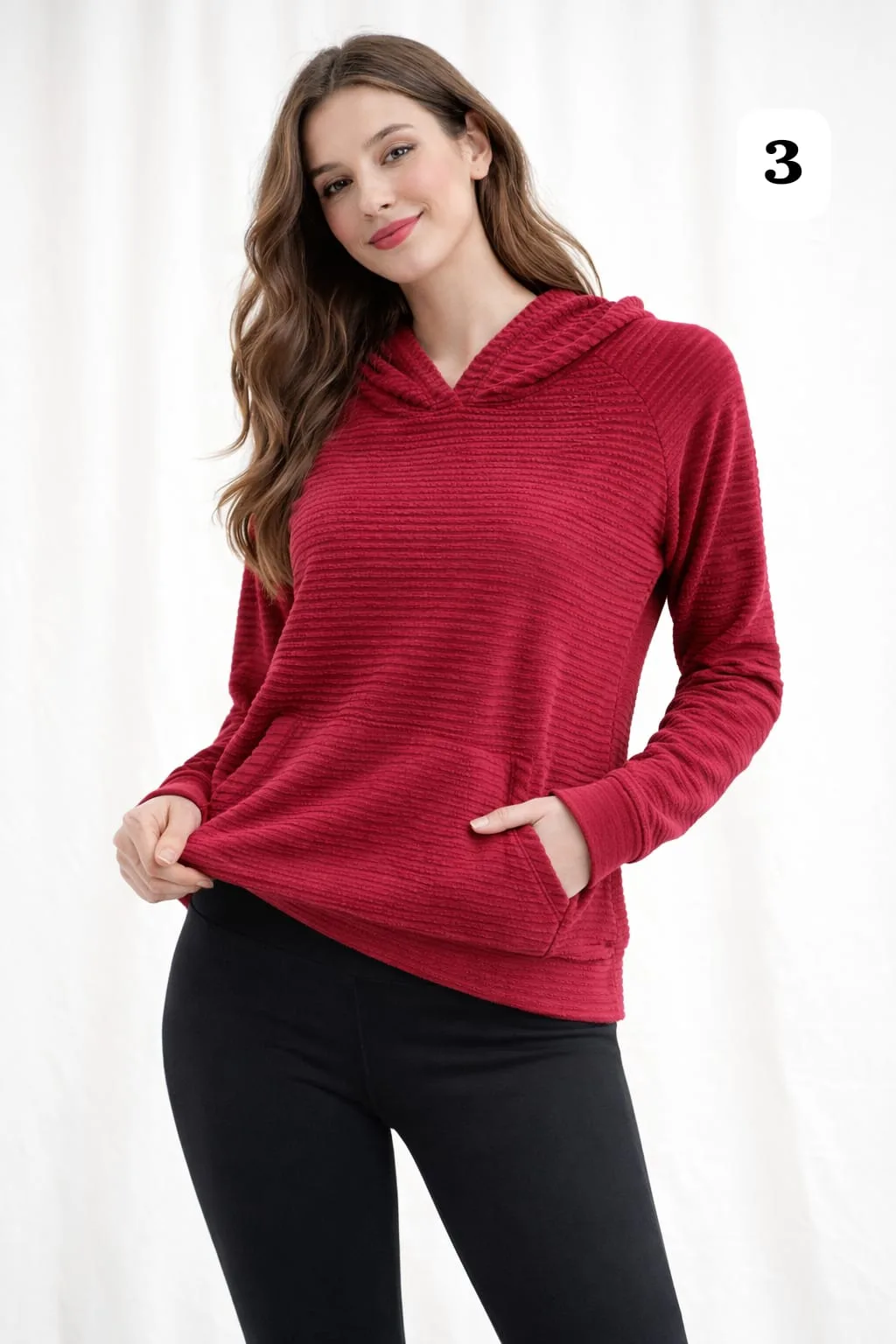 Alternative view of Buzo capucha y bolsillo delantero tipo plush waffle Mira