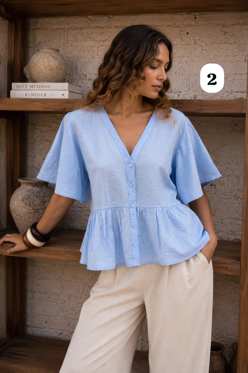 Alternative view of Camisa manga corta escote V con vuelo en la cintura de bambula Rous