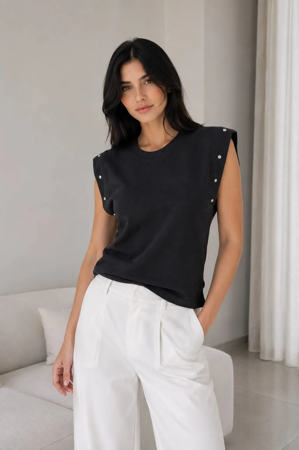 Musculosa Morley cuadrada con tachas pilar - Gaby Chic (foto 2)